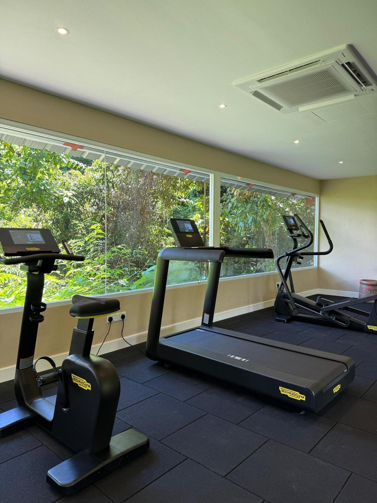 Ambong Rainforest Retreat Pantai Cenang  Exterior photo