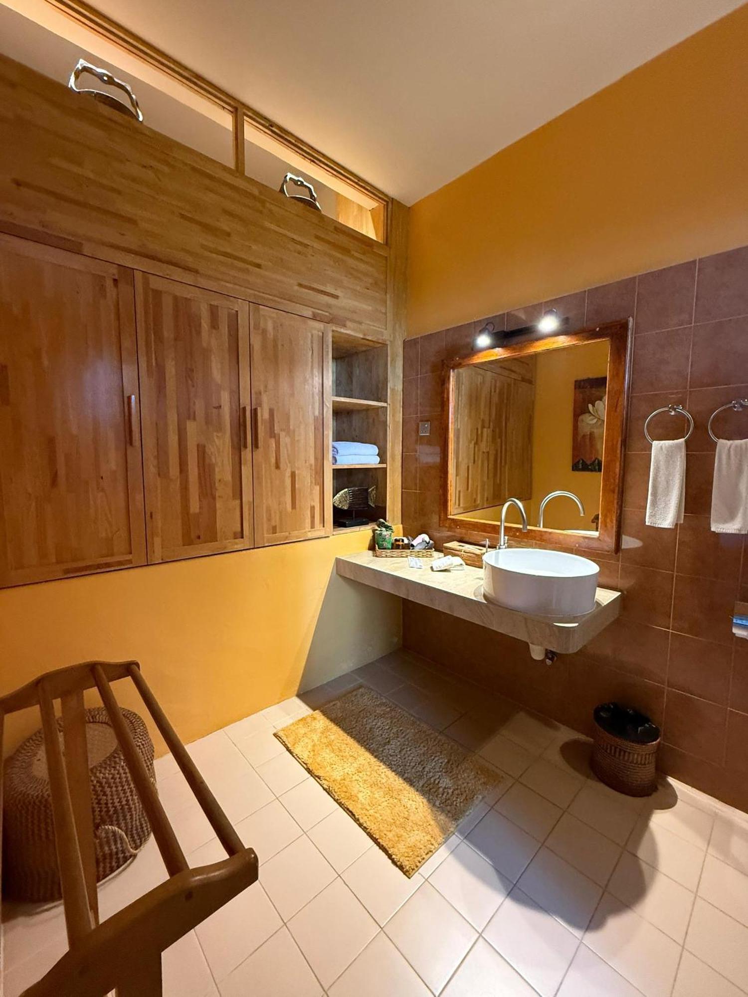 Ambong Rainforest Retreat Pantai Cenang  Exterior photo